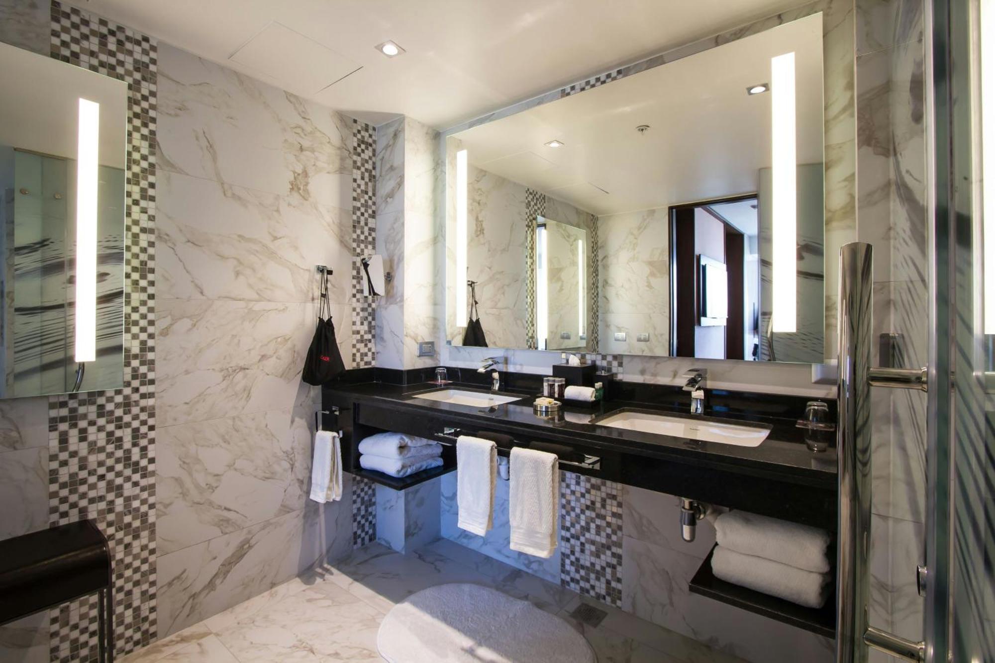 Renaissance Santiago By Marriott Hotel Ngoại thất bức ảnh