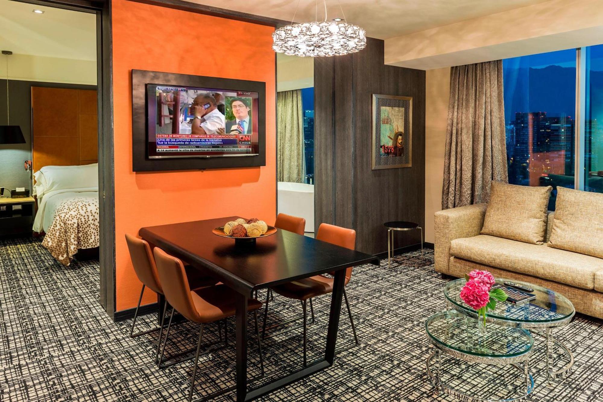 Renaissance Santiago By Marriott Hotel Ngoại thất bức ảnh